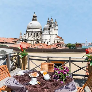 Dorsoduro Charme By Wonderful Italy Apartamento Veneza